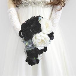 ブラック&ホワイトのモノトーンクールブーケ