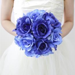 ディープブルーローズだけのラウンドブーケ