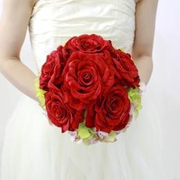 ベロアレッドローズとアジサイのラウンドブーケ