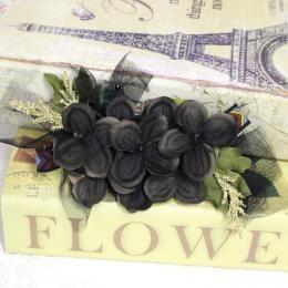 黒あじさいのシンプルアクセサリー