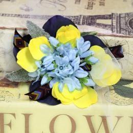 ブルーとイエローブルームのコサージュ