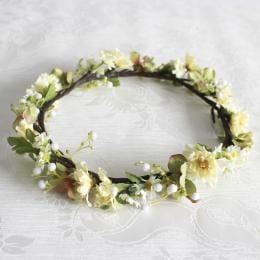 カモミールとポンポンジプリのナチュラルカラー花冠